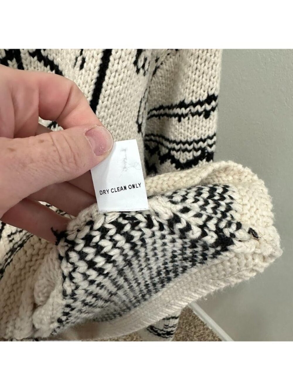 Altar’d State Naya Fair Isle Chunky Knit Toggle Button Cardigan Womens sz Medium - Picture 5 of 8